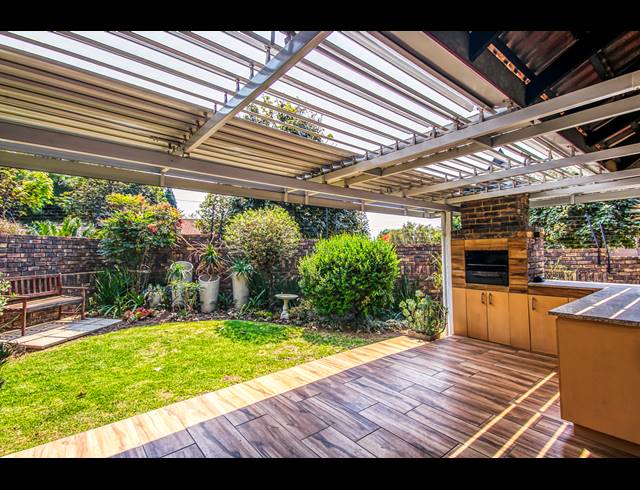 3 BEDROOM TOWNHOUSE TO LET IN BOSKRUIN